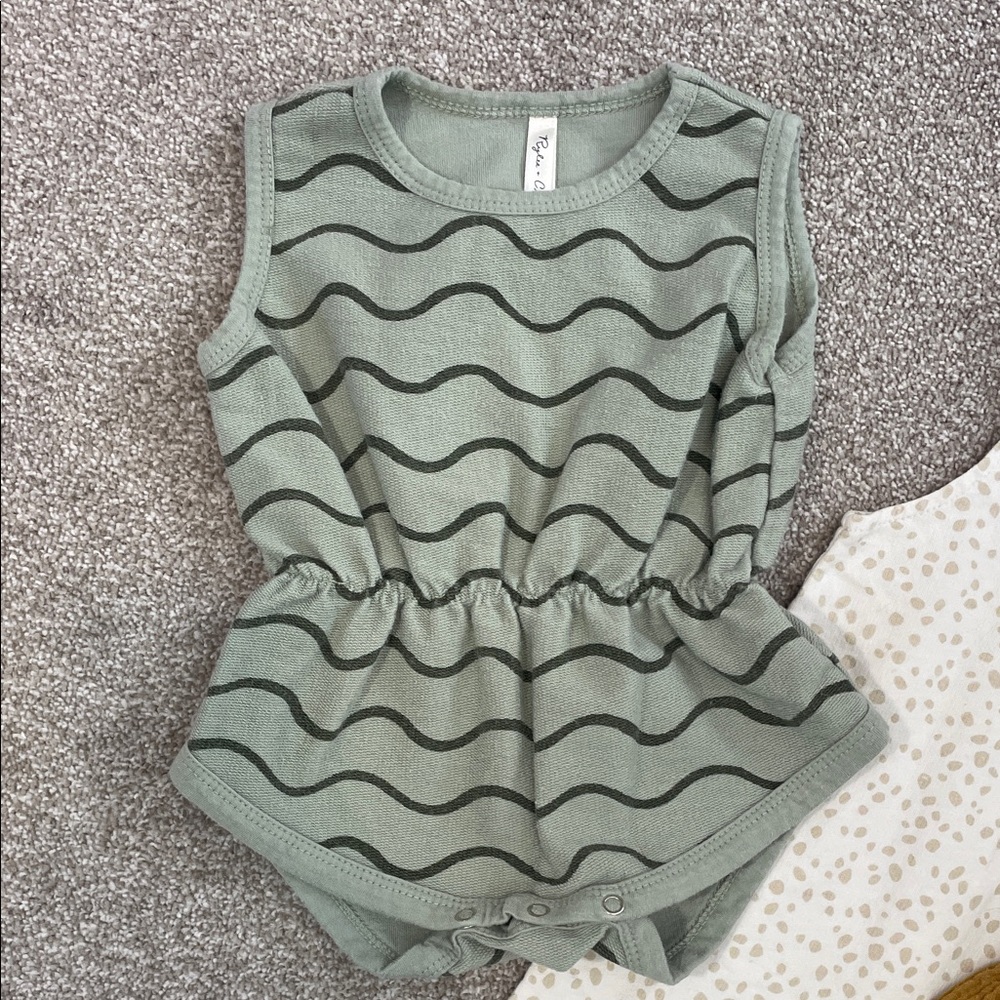 Rylee + Cru Bubble and Romper Three Piece Set - Picture 2 of 10